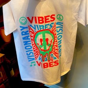 2 Mom Keys T-Shirt BOYS.  👜 3/$20